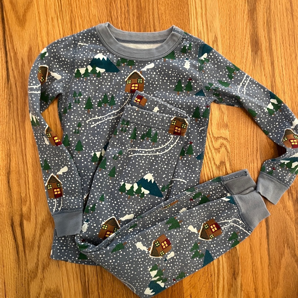 Hanna Andersson snow pajamas